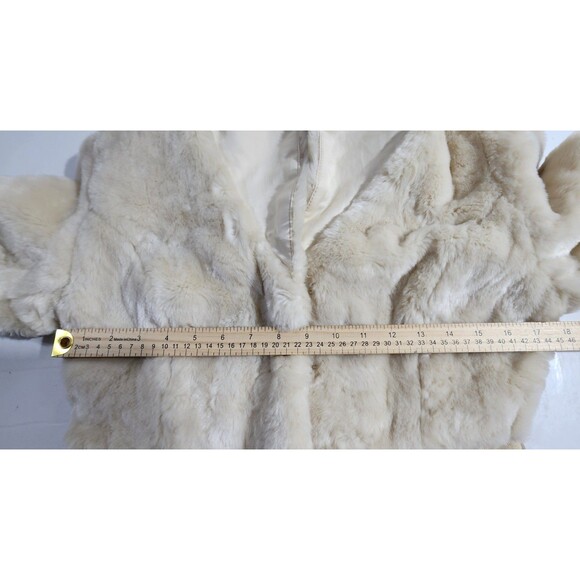 Beth Bowley Cream Faux Fur Jacket With Rose Accent Womens Size M Lined - Picture 9 of 15